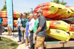 Tennessee RiverLine launch event group at kayaks